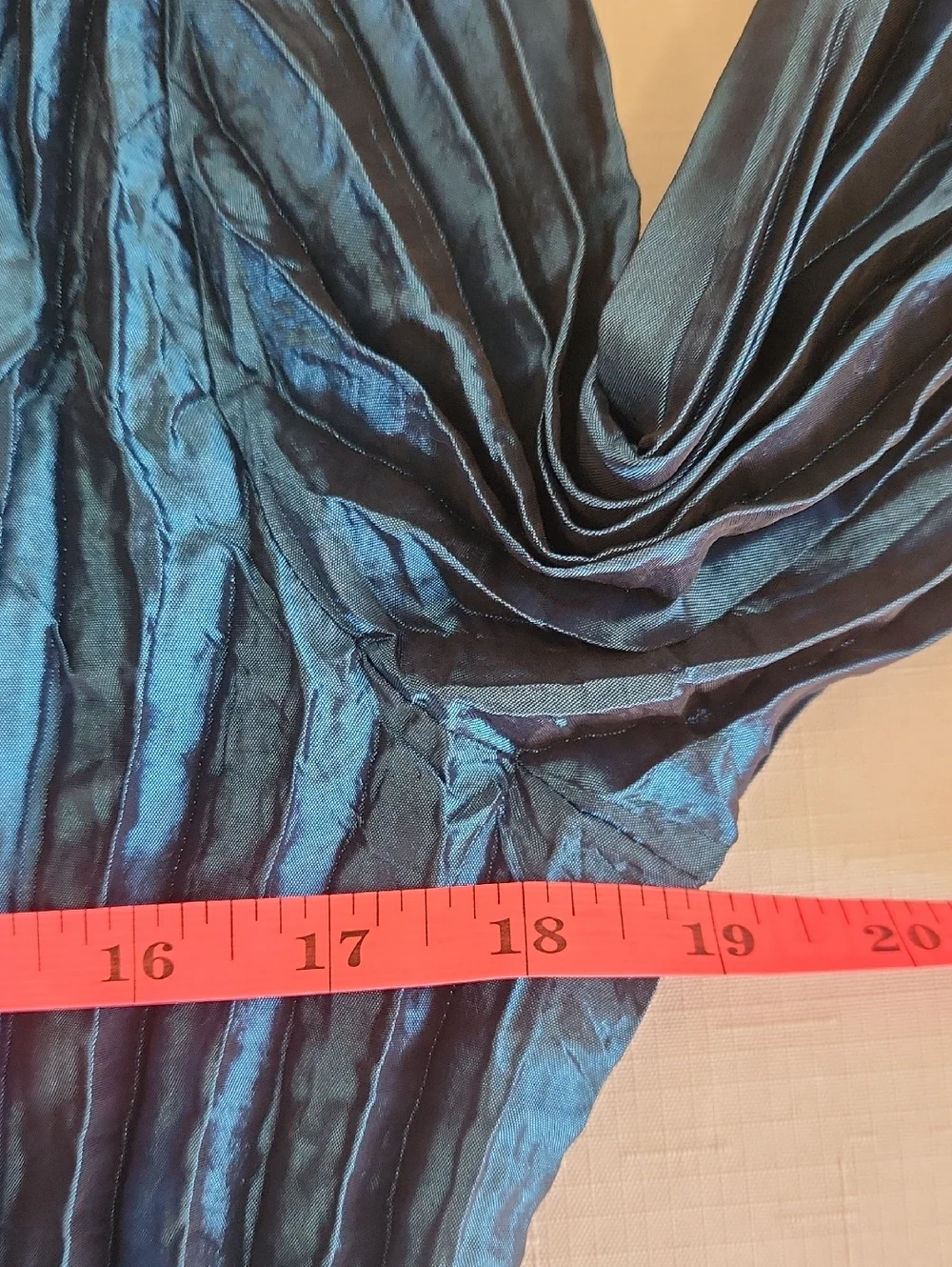 Agora Blue Vint. Crinkle Bouse Rhinestone Buttons. Size M - Picture 9 of 11